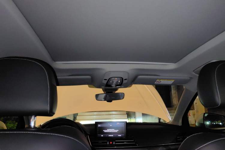 Used Audi Q5L 2024 40 TFSI Fashion Dynamic Model Headliner