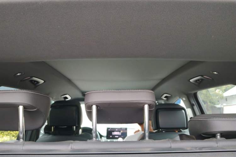 Used Audi Q5L 2024 40 TFSI Luxury Dynamic Edition Headliner