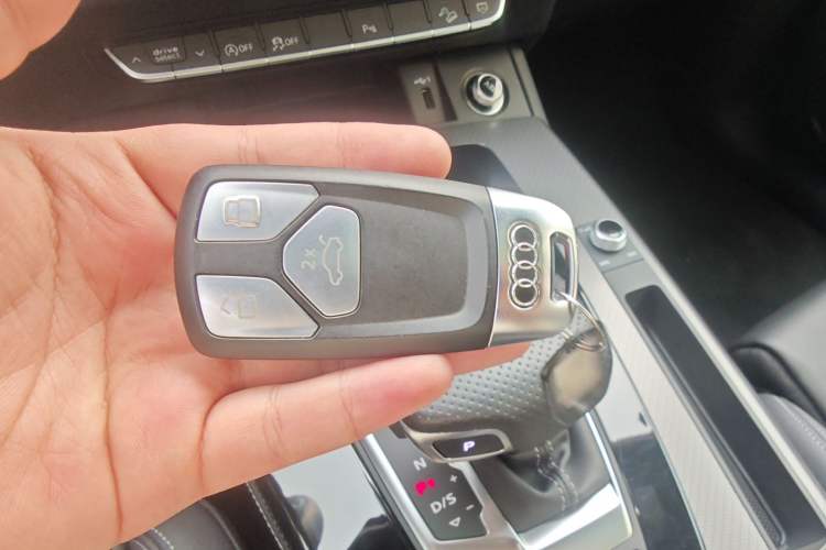 Used Audi Q5L 2024 40 TFSI Fashion Dynamic Model Interior 1
