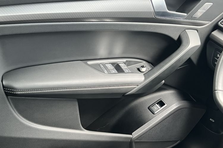 Used Audi Q5L 2024 40 TFSI Luxury Dynamic Edition Interior 11