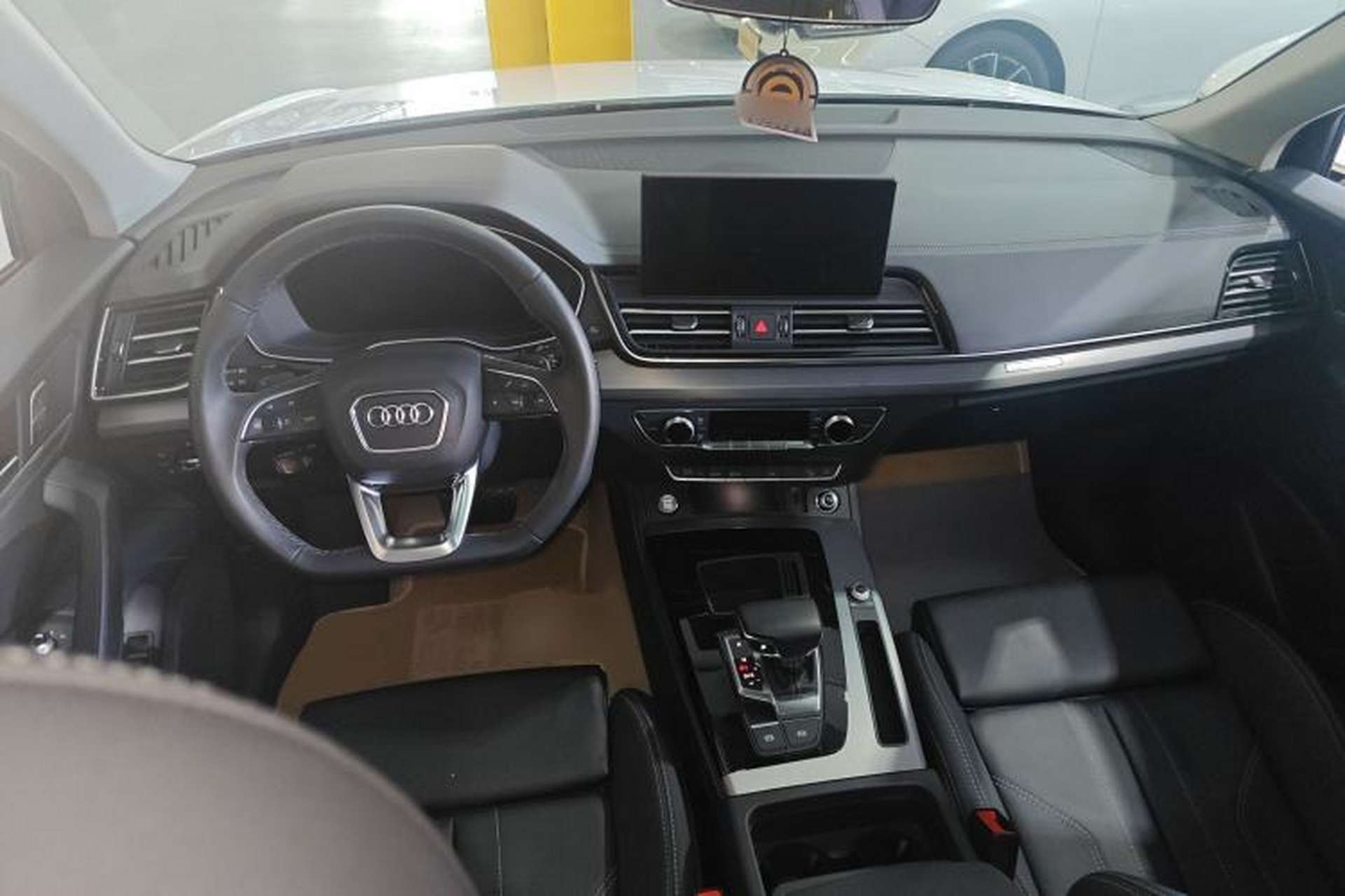 Used Audi Q5L 2024 40 TFSI Fashion Dynamic Model Interior 2