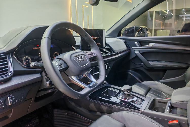 Used Audi Q5L 2024 40 TFSI Luxury Dynamic Edition Interior 2