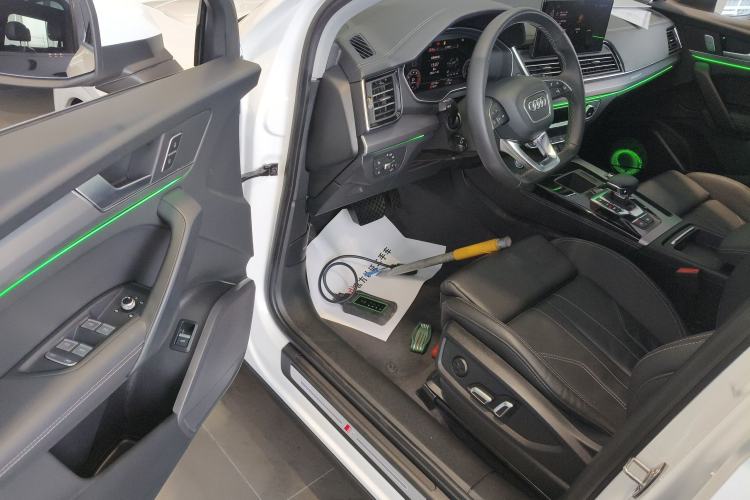 Used Audi Q5L 2024 40 TFSI Fashion Dynamic Model Interior 3