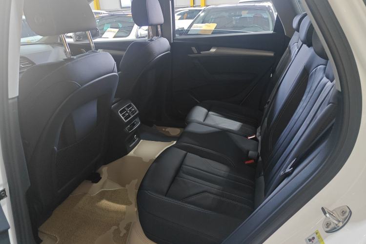 Used Audi Q5L 2024 40 TFSI Fashion Dynamic Model Interior 4