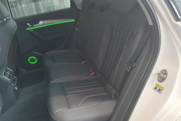 Used Audi Q5L 2024 40 TFSI Fashion Dynamic Model Interior 4