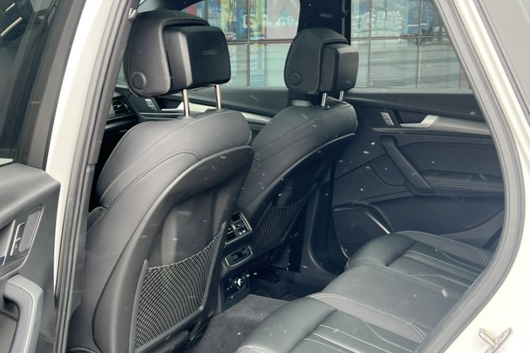 Used Audi Q5L 2024 40 TFSI Luxury Dynamic Edition Interior 5