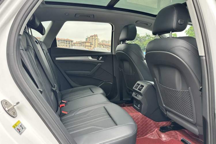 Used Audi Q5L 2024 40 TFSI Fashion Dynamic Model Interior 6