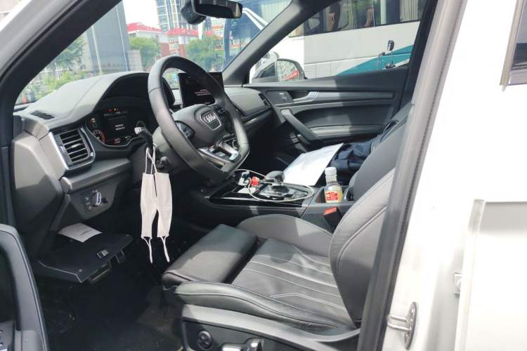 Used Audi Q5L 2024 40 TFSI Luxury Dynamic Edition Left Front Seat