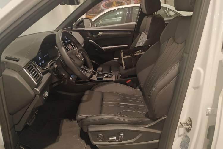 Used Audi Q5L 2024 40 TFSI Luxury Dynamic Edition Left Front Seat