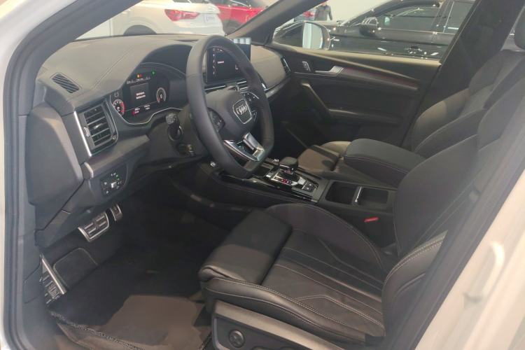 Used Audi Q5L 2024 40 TFSI Luxury Dynamic Edition Left Front Seat