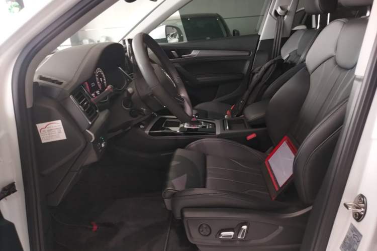 Used Audi Q5L 2024 40 TFSI Fashion Dynamic Model Left Front Seat