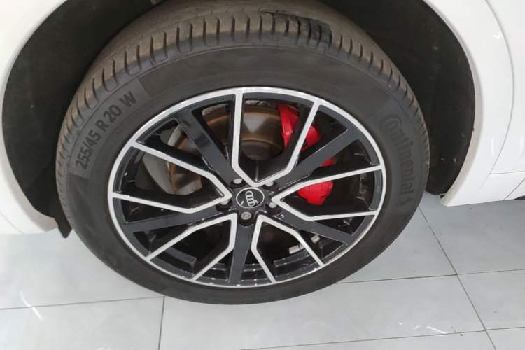 Used Audi Q5L 2024 45 TFSI Luxury Dynamic Model Left Front Wheel Hub