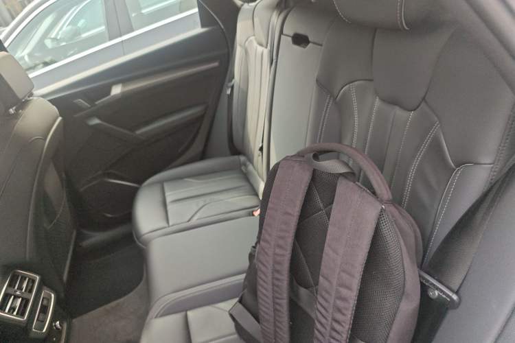 Used Audi Q5L 2024 40 TFSI Fashion Dynamic Model Left Rear Seat
