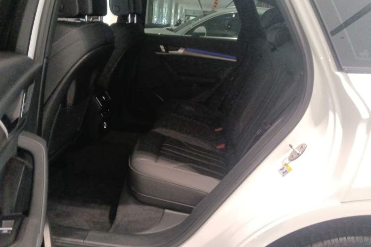 Used Audi Q5L 2024 40 TFSI Luxury Dynamic Edition Left Rear Seat