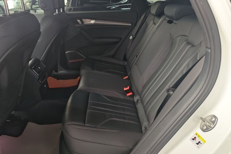 Used Audi Q5L 2024 45 TFSI Luxury Dynamic Model Left Rear Seat