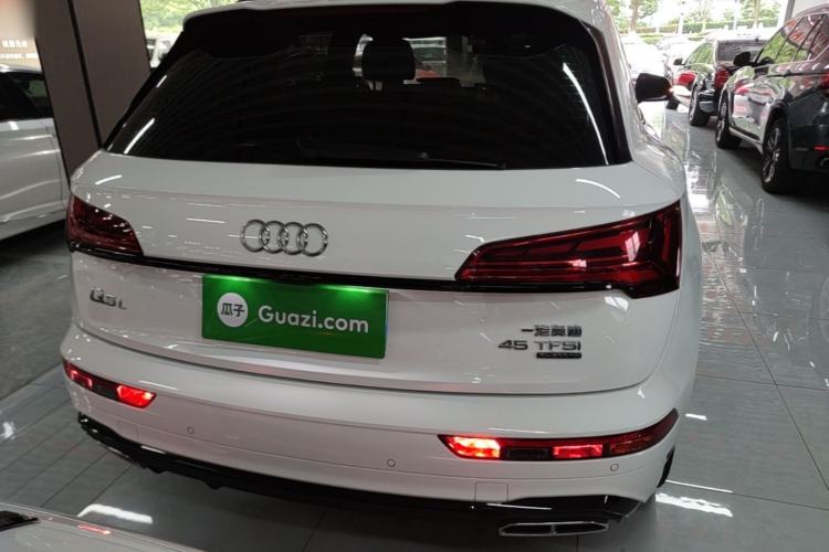 Used Audi Q5L 2024 45 TFSI Luxury Dynamic Model Rear