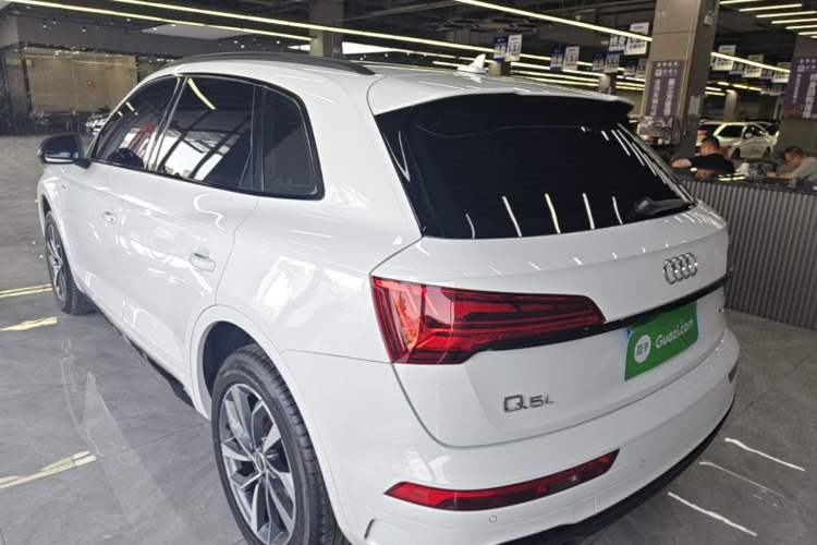 Used Audi Q5L 2024 40 TFSI Luxury Dynamic Edition Rear Left 45 Deg
