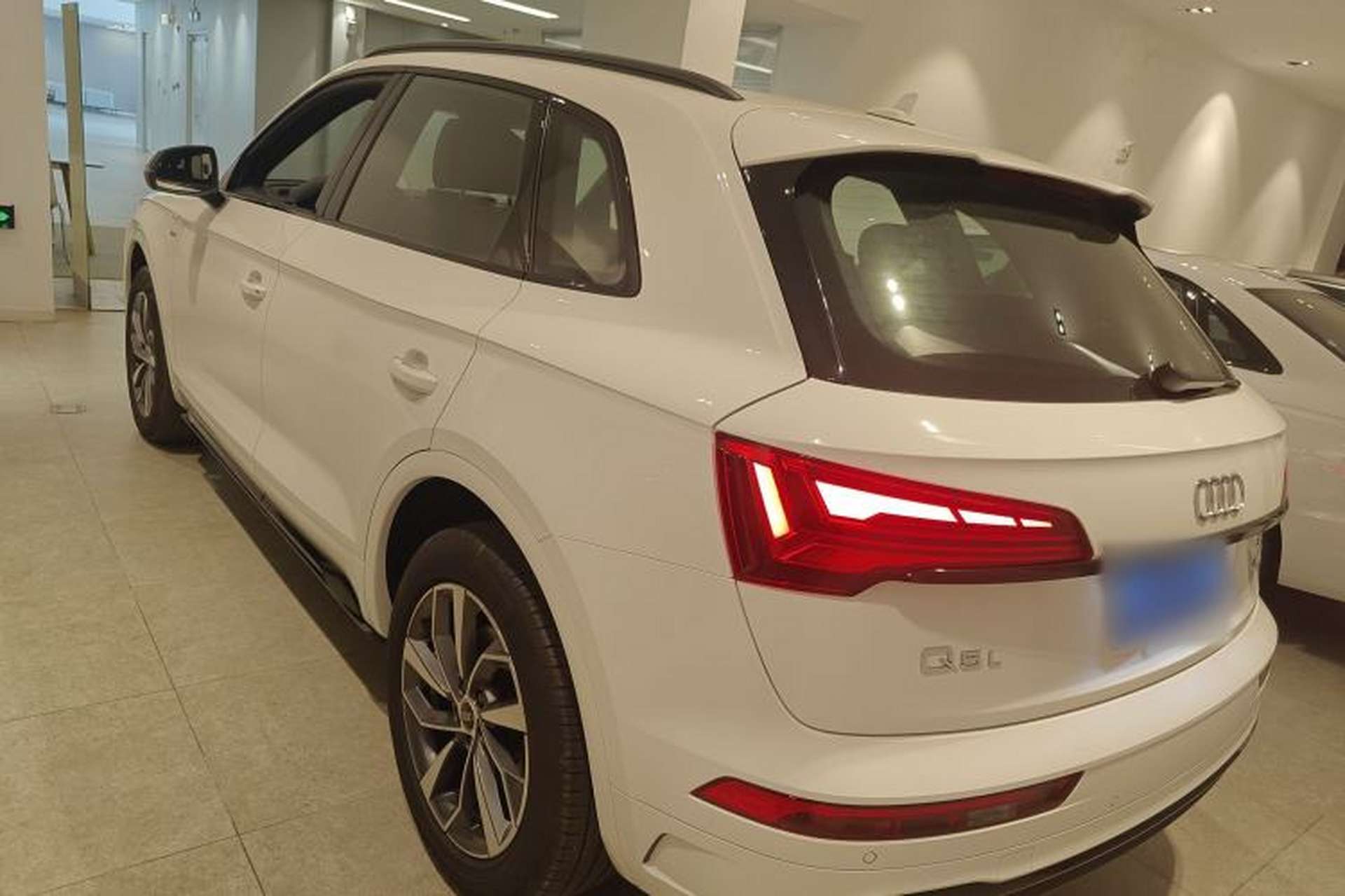 Used Audi Q5L 2024 40 TFSI Luxury Dynamic Edition Rear Left 45 Deg