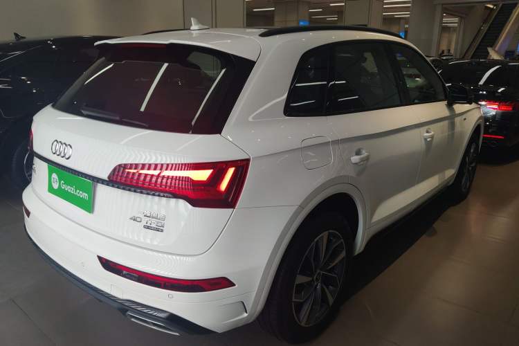 Used Audi Q5L 2024 40 TFSI Luxury Dynamic Edition Rear Right 45 Deg