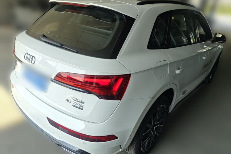 Used Audi Q5L 2024 45 TFSI Luxury Dynamic Model Rear Right 45 Deg