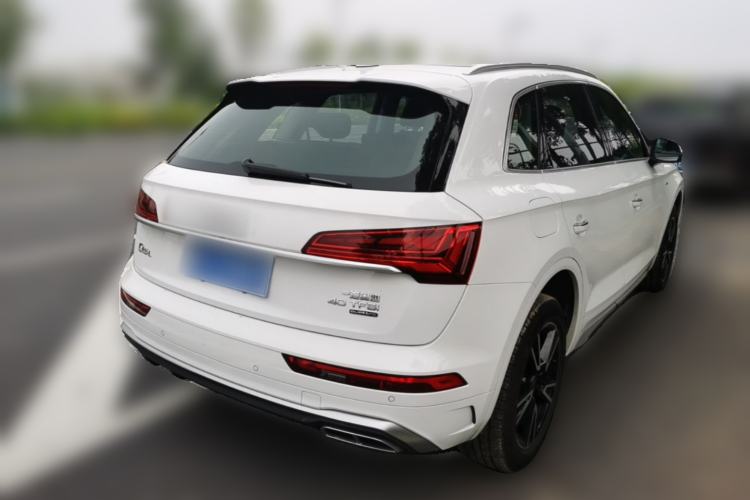 Used Audi Q5L 2024 40 TFSI Fashion Dynamic Model Rear Right 45 Deg