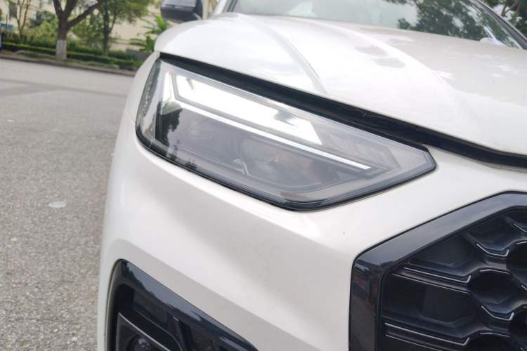 Used Audi Q5L 2024 40 TFSI Luxury Dynamic Edition Right Front Headlight
