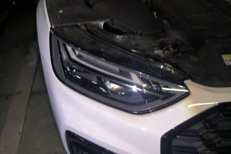 Used Audi Q5L 2024 40 TFSI Luxury Dynamic Edition Right Front Headlight
