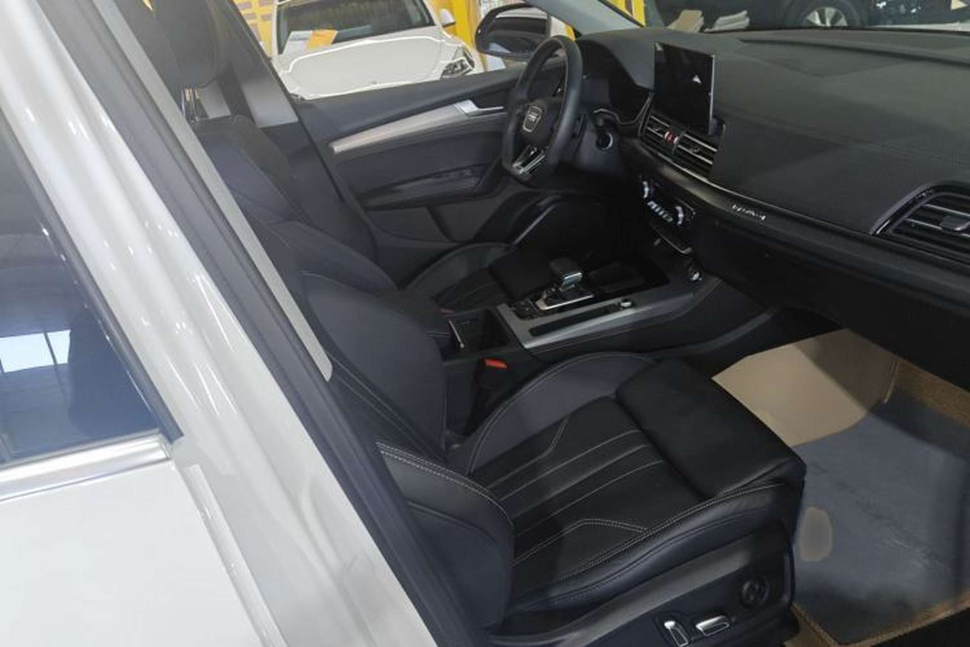 Used Audi Q5L 2024 40 TFSI Fashion Dynamic Model Right Front Seat