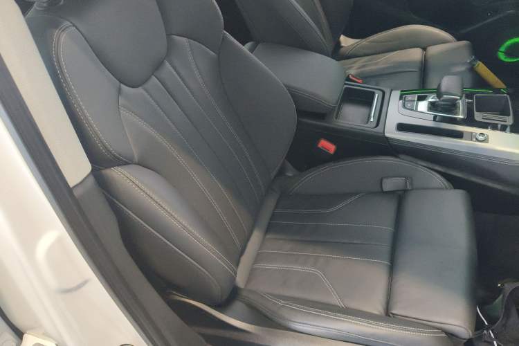 Used Audi Q5L 2024 40 TFSI Fashion Dynamic Model Right Front Seat