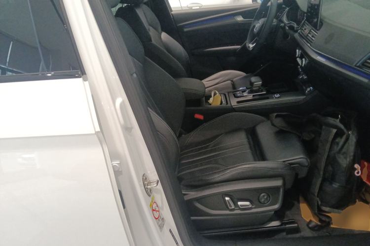 Used Audi Q5L 2024 40 TFSI Luxury Dynamic Edition Right Front Seat