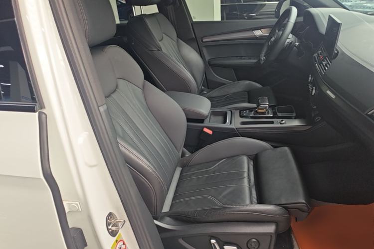 Used Audi Q5L 2024 45 TFSI Luxury Dynamic Model Right Front Seat