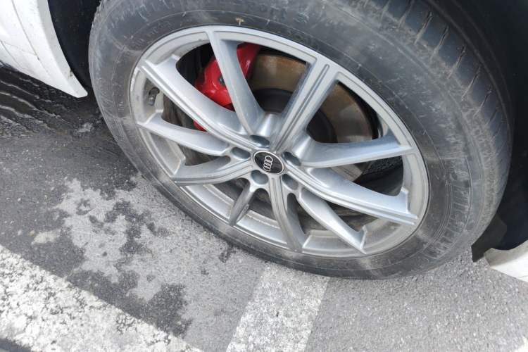 Used Audi Q5L 2024 40 TFSI Luxury Dynamic Edition Right Front Wheel Hub