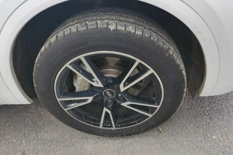 Used Audi Q5L 2024 40 TFSI Fashion Dynamic Model Right Front Wheel Hub