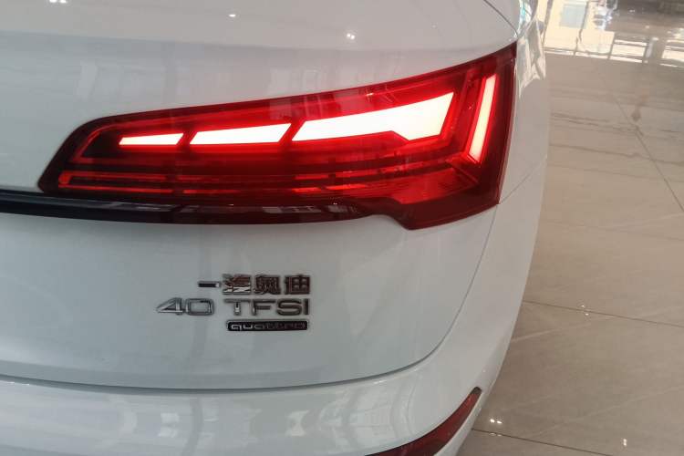 Used Audi Q5L 2024 40 TFSI Luxury Dynamic Edition Right Rear Taillight