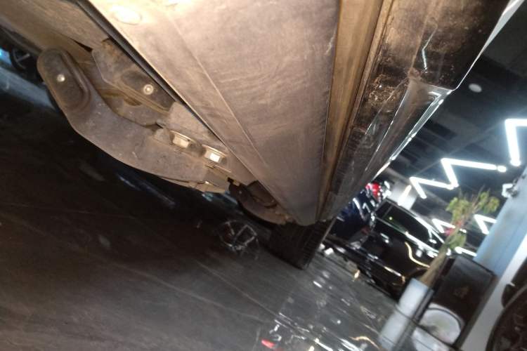 Used Audi Q5L 2024 45 TFSI Luxury Dynamic Model Right Side Sill