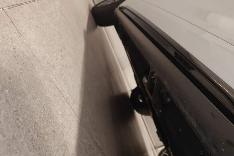Used Audi Q5L 2024 40 TFSI Luxury Dynamic Edition Right Side Sill