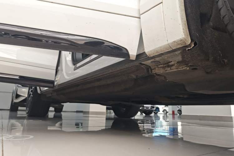 Used Audi Q5L 2024 45 TFSI Luxury Dynamic Model Right Side Sill