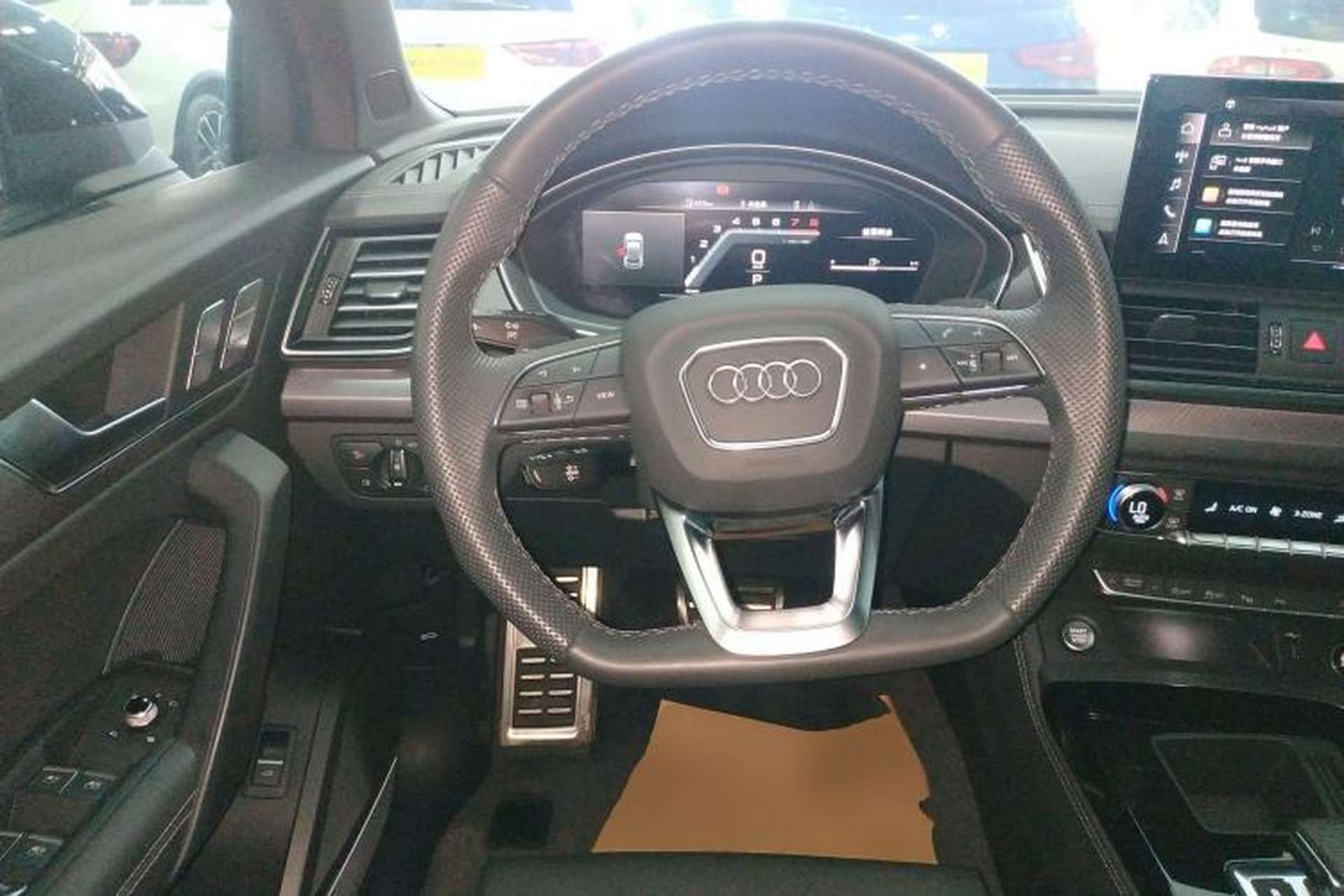 Used Audi Q5L 2024 45 TFSI Luxury Dynamic Model Steering Wheel