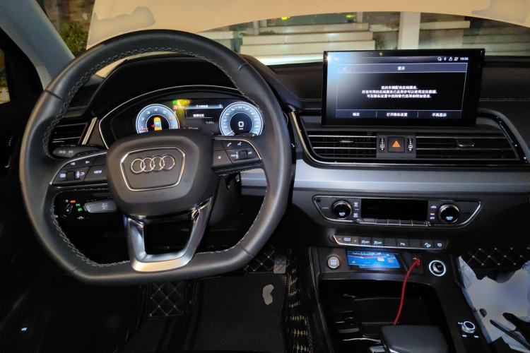 Used Audi Q5L 2024 40 TFSI Fashion Dynamic Model Steering Wheel