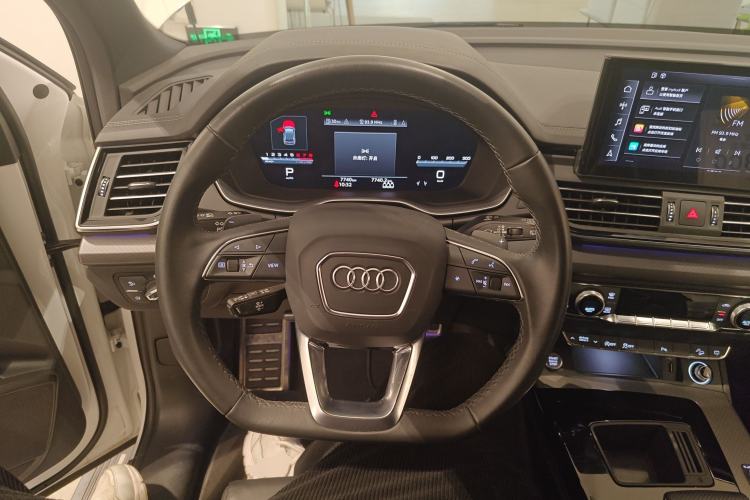 Used Audi Q5L 2024 40 TFSI Luxury Dynamic Edition Steering Wheel