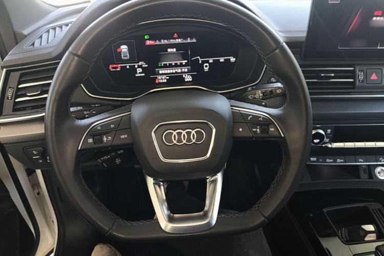 Used Audi Q5L 2024 40 TFSI Luxury Dynamic Edition Steering Wheel