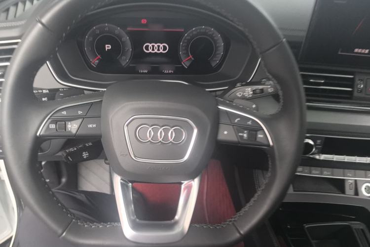 Used Audi Q5L 2024 40 TFSI Fashion Dynamic Model Steering Wheel