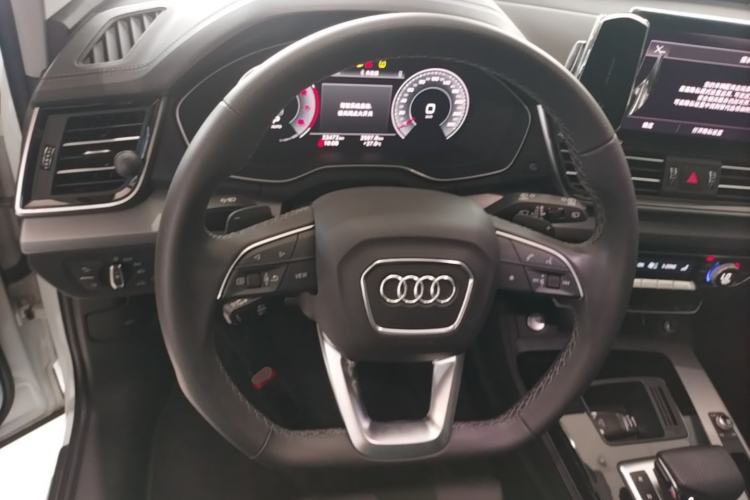 Used Audi Q5L 2024 40 TFSI Fashion Dynamic Model Steering Wheel
