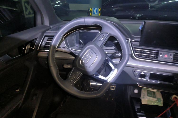 Used Audi Q5L 2024 40 TFSI Luxury Dynamic Edition Steering Wheel