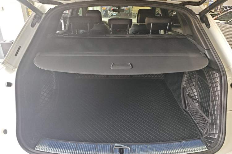 Used Audi Q5L 2024 40 TFSI Luxury Dynamic Edition Trunk
