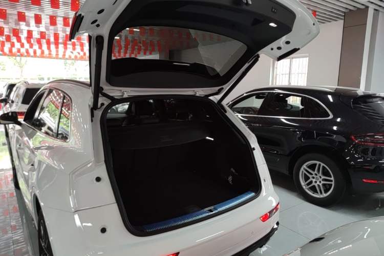 Used Audi Q5L 2024 45 TFSI Luxury Dynamic Model Trunk
