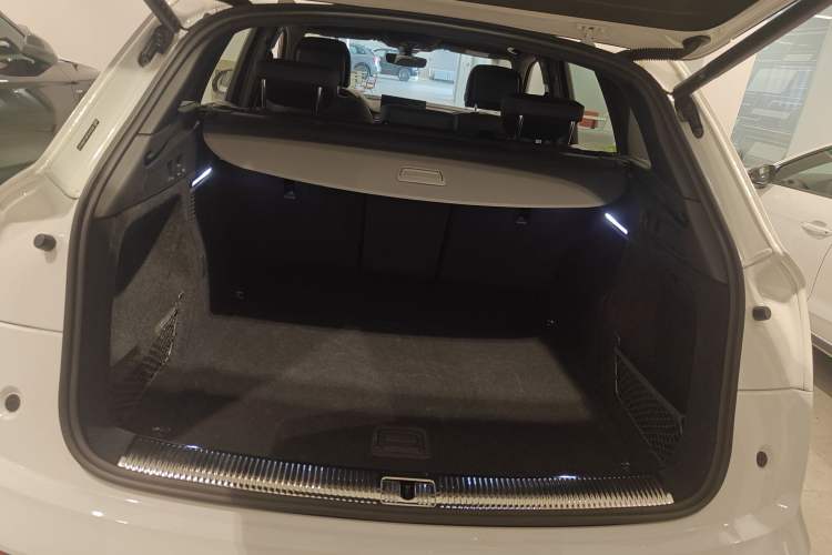 Used Audi Q5L 2024 40 TFSI Luxury Dynamic Edition Trunk