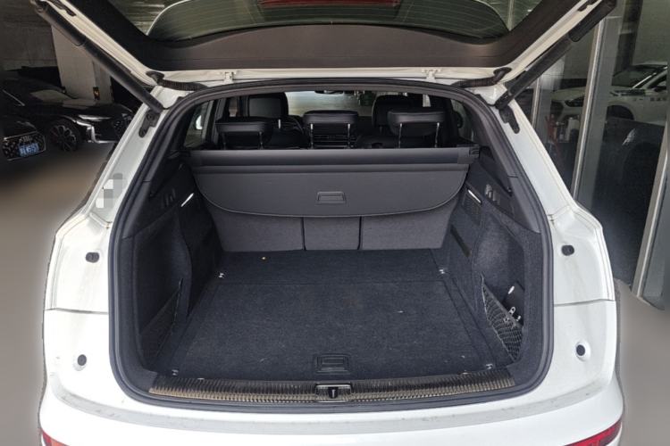 Used Audi Q5L 2024 45 TFSI Luxury Dynamic Model Trunk