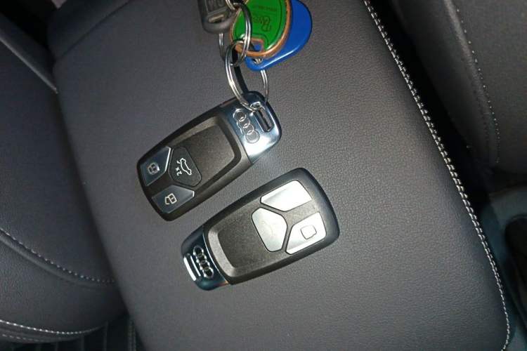 Used Audi Q5L 2024 45 TFSI Luxury Dynamic Model Vehicle Key