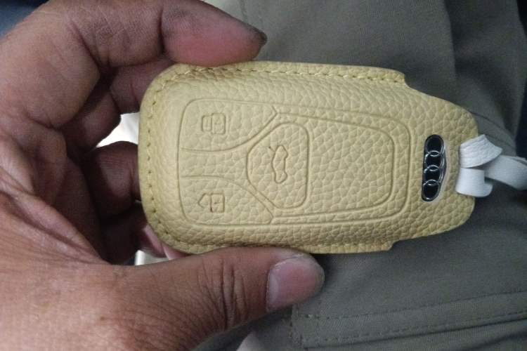 Used Audi Q5L 2024 40 TFSI Luxury Dynamic Edition Vehicle Key